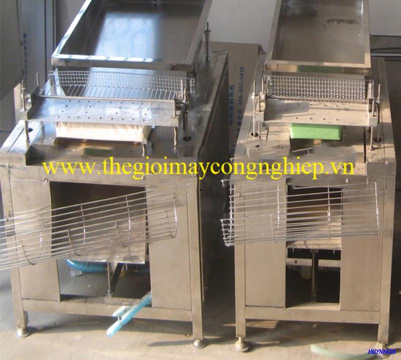 Máy lột vỏ trứng cút – Máy bóc vỏ trứng cút tốc độ cao